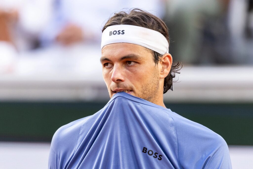 Andy Roddick explains why he wasn't surprised that Taylor Fritz lost in the first round of the French Open