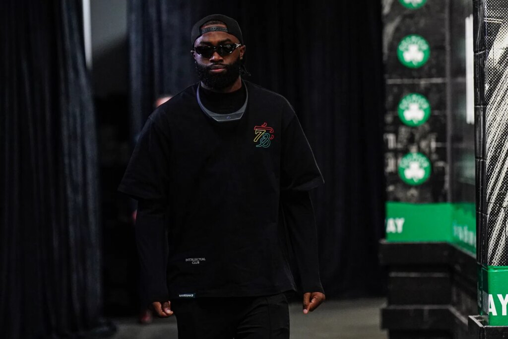 “Is that the chic Rick Ross was briefly dating?”: Fans react as Jaylen Brown debuts new relationship with mysterious woman during PDA-filled stroll NBA: Finals-Dallas Mavericks at Boston Celtics - Source: Imagn