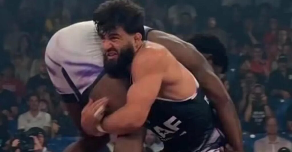 RAF 9 video: Arman Tsarukyan calls out Colby Covington after scoring tech fall victory over Mugzy in first period RAF 9 video: Arman Tsarukyan calls out Colby Covington after scoring tech fall victory over Mugzy in first period