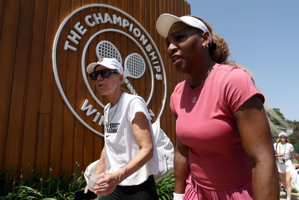 Andy Roddick reacts as Serena Williams receives the final singles wild card for Wimbledon Andy Roddick reacts as Serena Williams receives the final singles wild card for Wimbledon