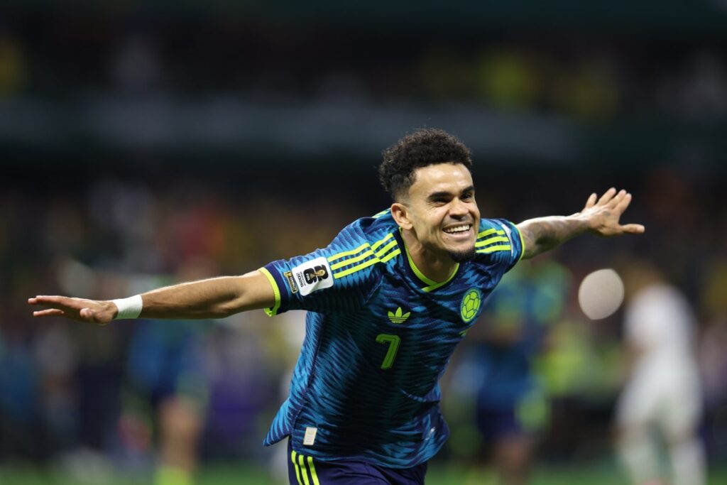 Colombia weighed down by ‘emotional energy’ of fans and pressure as favourites in World Cup opener Colombia weighed down by ‘emotional energy’ of fans and pressure as favourites in World Cup opener