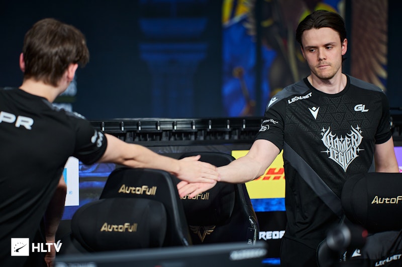 GamerLegion, OG drop to lower bracket on Super DraculaN day one GamerLegion, OG drop to lower bracket on Super DraculaN day one