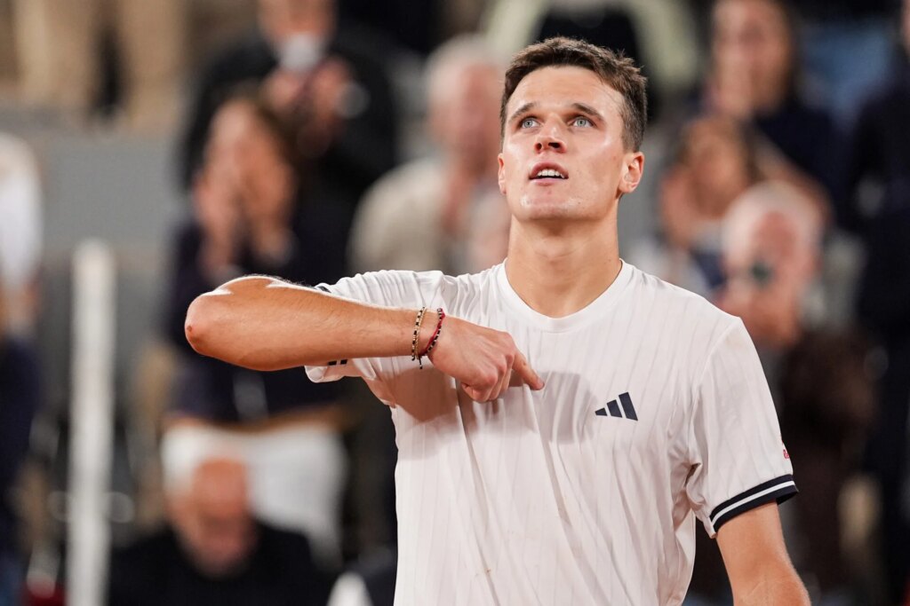 Jakub Mensik makes tennis history with victory over Joao Fonseca at Roland Garros Jakub Mensik makes tennis history with victory over Joao Fonseca at Roland Garros