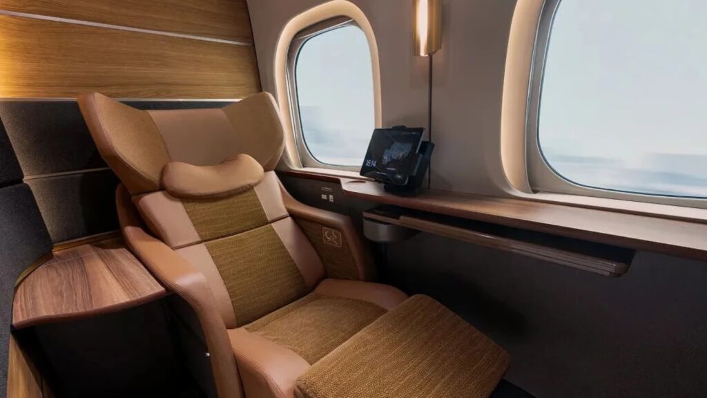 Japan’s bullet trains add private “Supreme Class” cabins above business class Bobby Prince