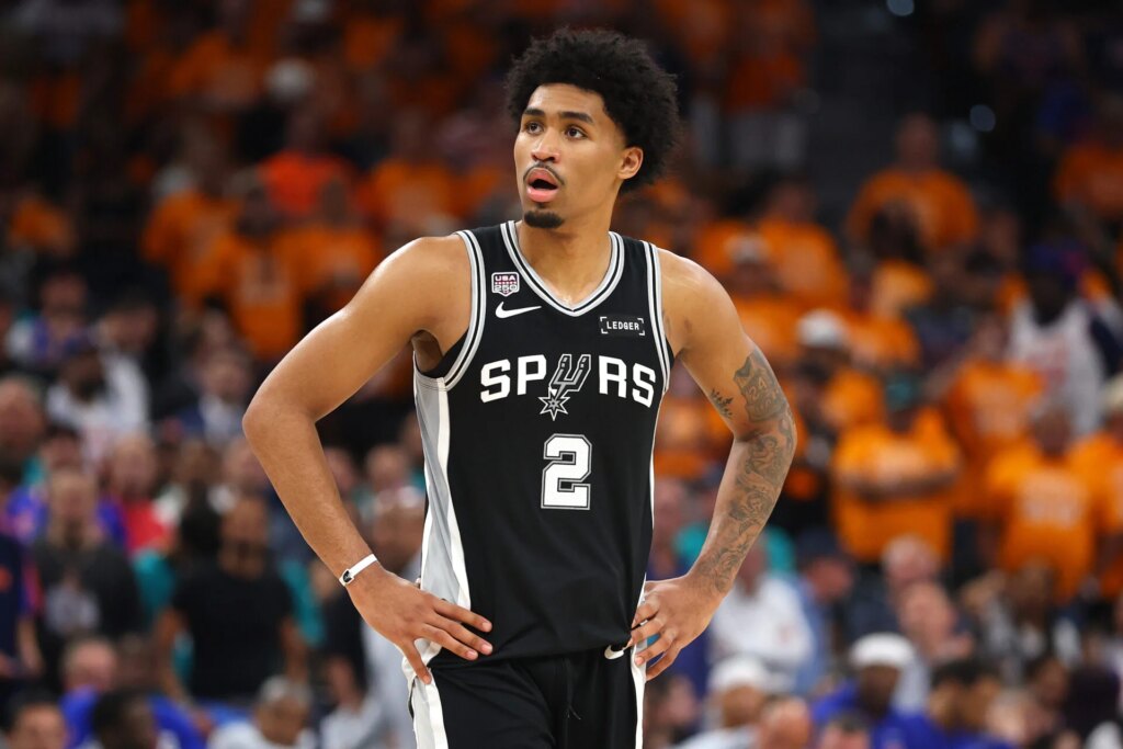 Magic Johnson blamed the Spurs’ isolation for Game 1 and the film says New York forced it Magic Johnson blamed the Spurs' isolation for Game 1 and the film says New York forced it