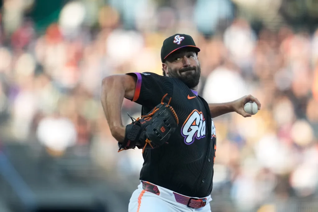 Robbie Ray limits Athletics to an unearned run and 2 hits in 8 innings as Giants win 3-1 Robbie Ray limits Athletics to an unearned run and 2 hits in 8 innings as Giants win 3-1