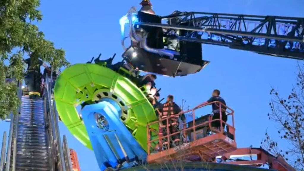 Sixteen rescued after amusement park ride breaks down 25 feet in the air Adventureland’s Wave Twister break down