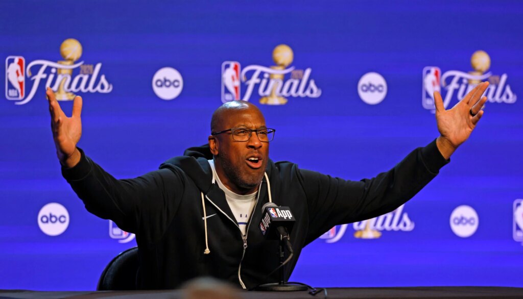 The Knicks have a valid case against the referees in their Game 3 loss to the Spurs The Knicks have a valid case against the referees in their Game 3 loss to the Spurs