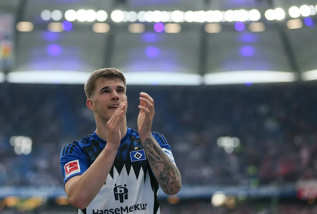 Tottenham reject €35m offer for Luka Vušković Tottenham reject €35m offer for Luka Vušković