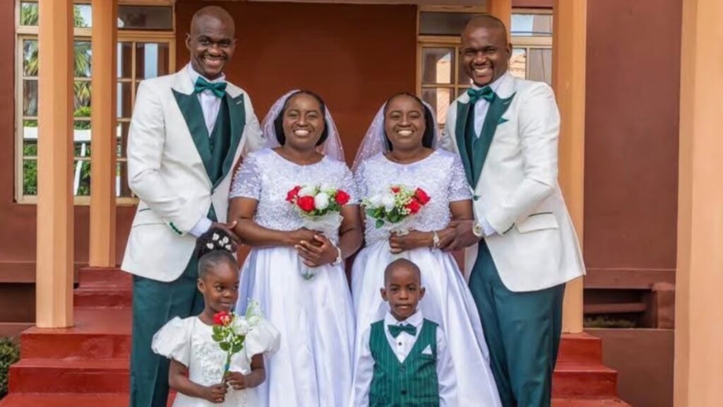 Twins Taiwo and Kehinde marry twins Taiwo and Kehinde in twin-themed wedding Taiwo and Kehinde and Taiwo and Kehinde