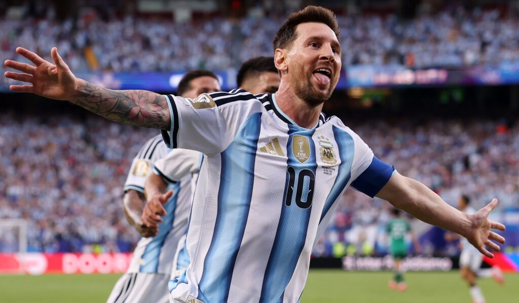 Who are the ITV pundits, commentators and presenters for Argentina vs Egypt? Who are the ITV pundits, commentators and presenters for Argentina vs Egypt?