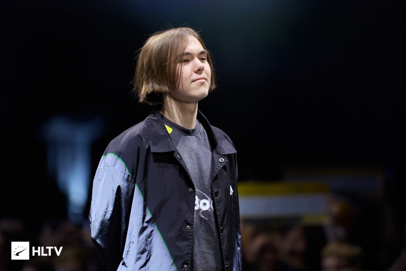 2.84-rated donk Dust2 decider fires Spirit to 13-0 win against 100 Thieves 2.84-rated donk Dust2 decider fires Spirit to 13-0 win against 100 Thieves