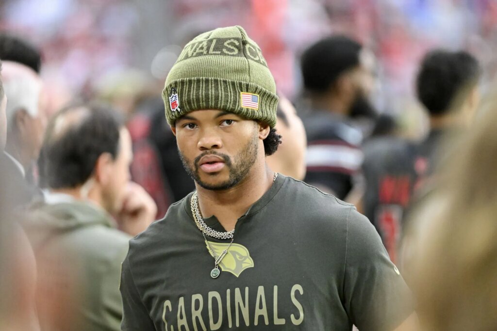 “Absolutely disgusting,” “Literally no aura”: NFL fans brutally mock Kyler Murray’s first look in Vikings jerseys San Francisco 49ers v Arizona Cardinals - NFL 2025 - Source: Getty