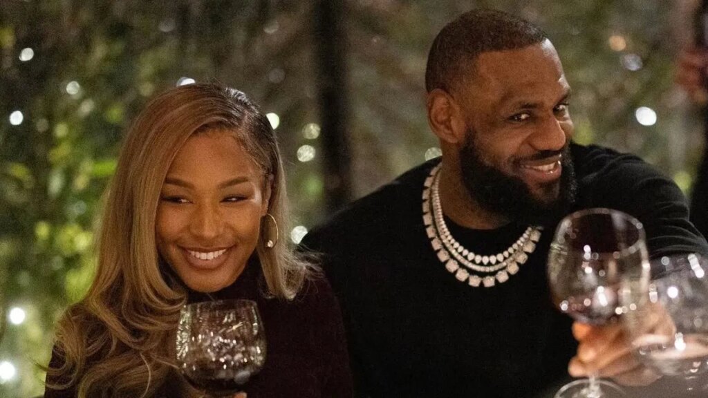 “Done Deal,” “Listen to Your Wife”: Fans Buzz as Savannah James Calls Miami ‘Special Place’ Amid LeBron James Reunion Rumors Fans Buzz as Savannah James Calls Miami
