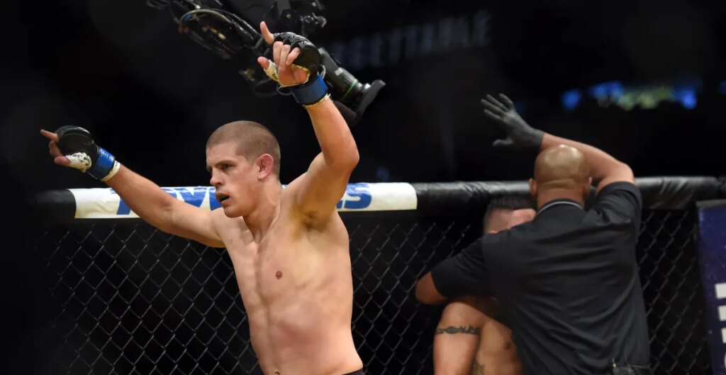 Joe Lauzon reveals UFC’s reaction after explaining his desire to come back for BKFC fight Joe Lauzon reveals UFC’s reaction after explaining his desire to come back for BKFC fight