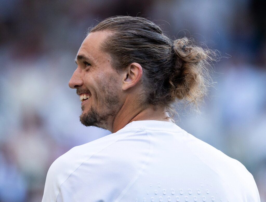 Patrick Mouratoglou states if Alexander Zverev is now at Carlos Alcaraz and Jannik Sinner’s level after recent results Patrick Mouratoglou states if Alexander Zverev is now at Carlos Alcaraz and Jannik Sinner's level after recent results