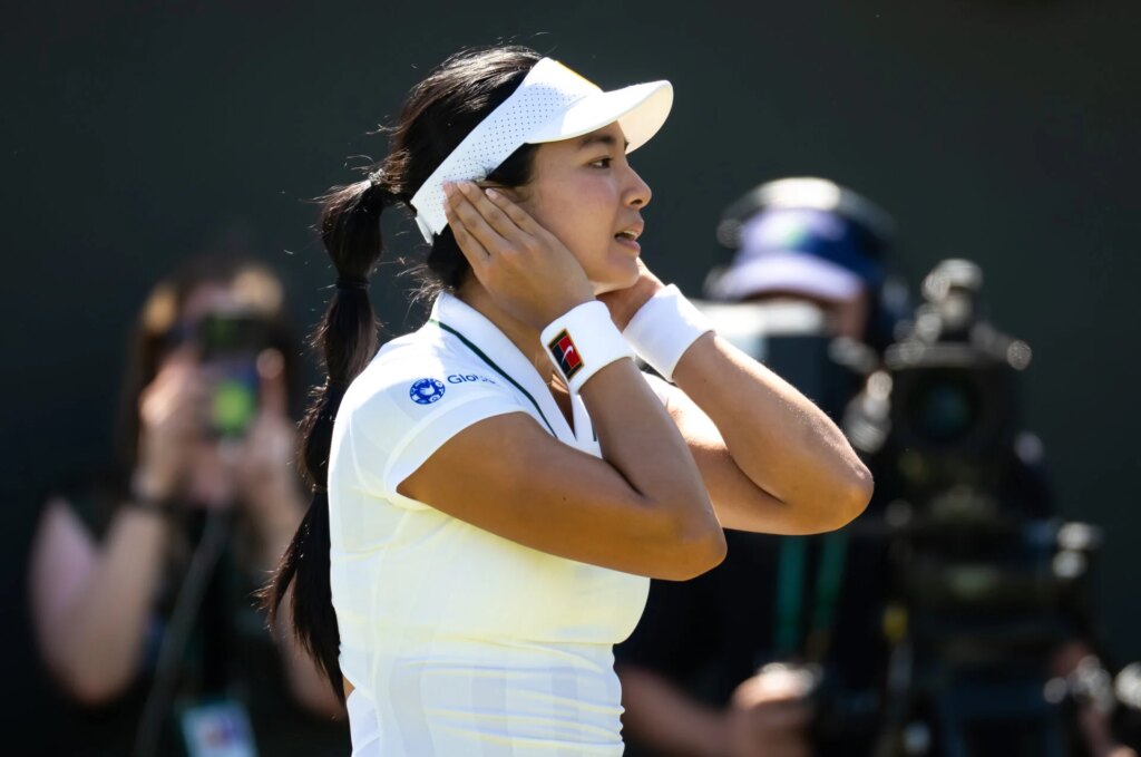 Three reasons why Alex Eala can beat Iga Swiatek at Wimbledon Three reasons why Alex Eala can beat Iga Swiatek at Wimbledon