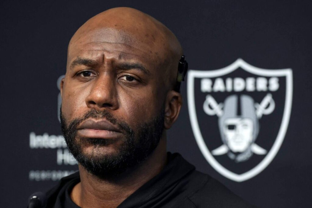 Vikings DB coach suspended after pleading guilty to driving while impaired