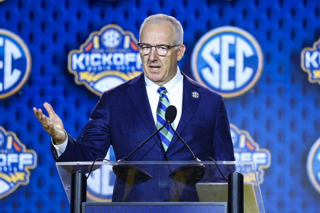 What are the SEC’s breakaway choices? From going nuclear to the mild option What are the SEC’s breakaway choices? From going nuclear to the mild option