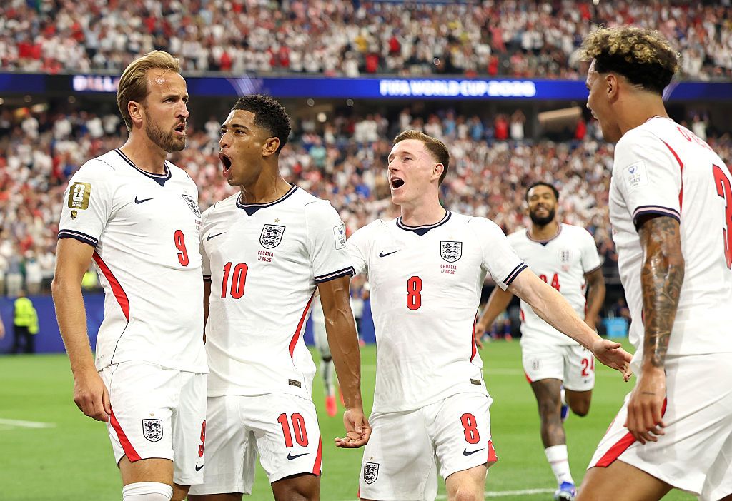 Why do England players sing Wonderwall after games with fans? Harry Kane celebrates with teammates after scoring a penalty for his team's first goal during the FIFA World Cup 2026 Group L match between England and Croatia at Dallas Stadium on June 17, 2026