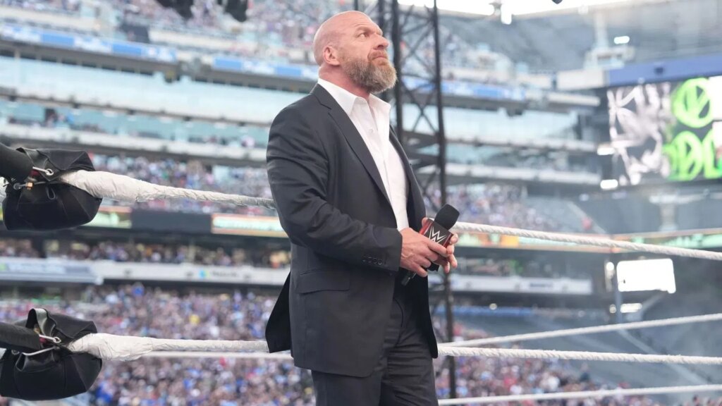 4 Signs That Triple H Has Given Up on 32-Year-Old WWE Star WWE