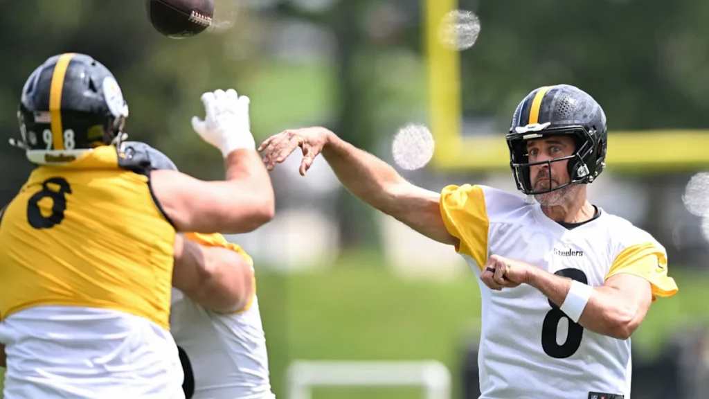 Aaron Rodgers says Mike Tomlin helped restore his love for the game Aaron Rodgers says Mike Tomlin helped restore his love for the game