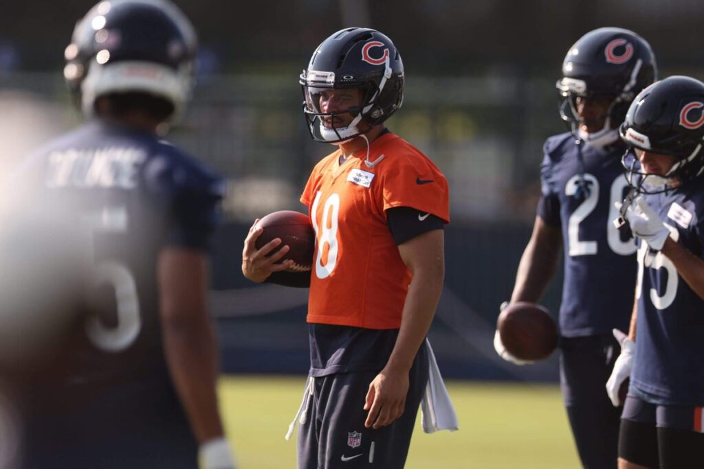 Chicago Bears offense sputters, linebacker Devin Bush flashes his speed Chicago Bears offense sputters, linebacker Devin Bush flashes his speed