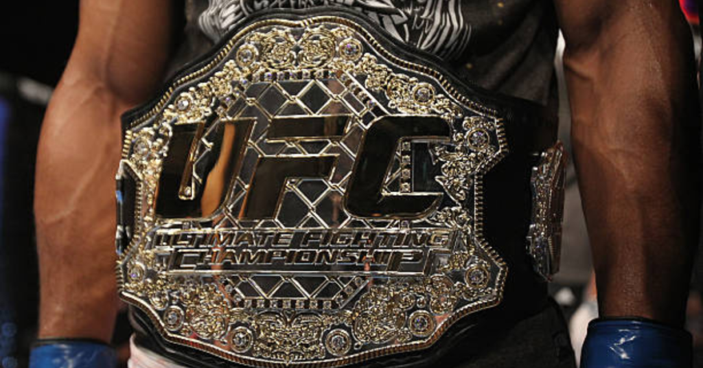 Former UFC Lightweight Champion Blames "Terrible Mistake" by Doctor for Recurring Knee Injury and 3 Surgeries Before UFC 322 Return