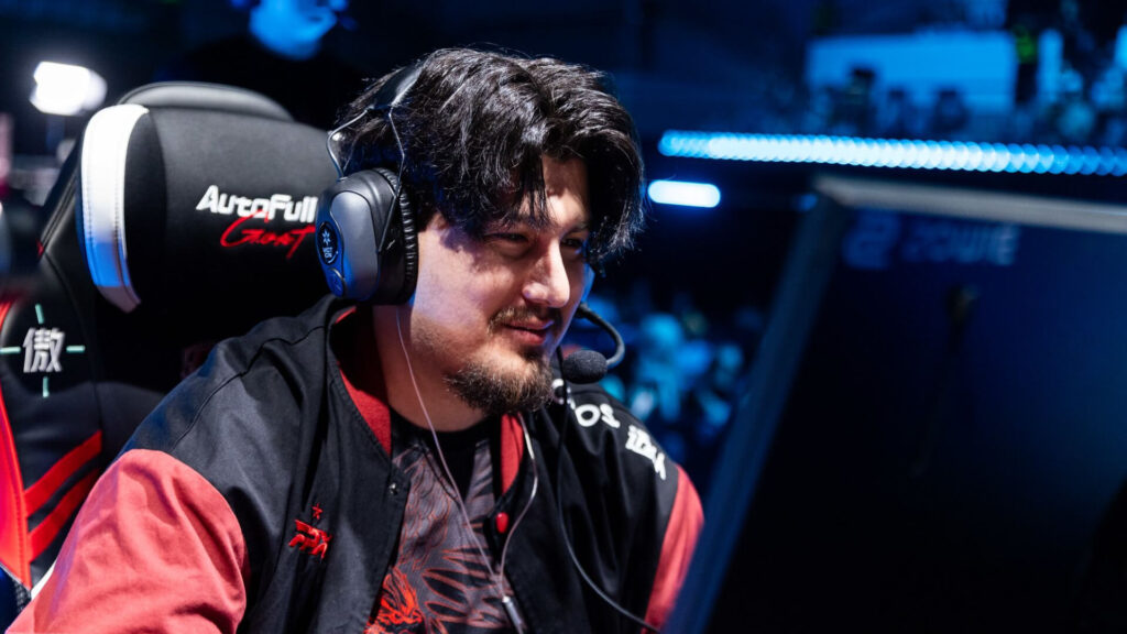 KovaQ shows us how to fumble a VALORANT esports bag in one direct message kovaq contract ends