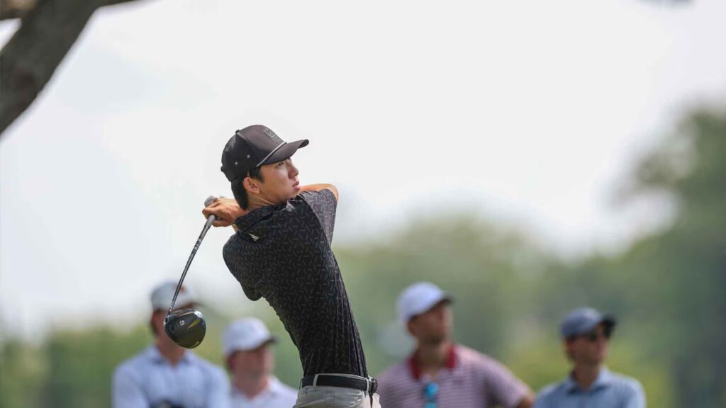 One of the U.S. Amateur’s hottest golfers has its wackiest swing One of the U.S. Amateur's hottest golfers has its wackiest swing