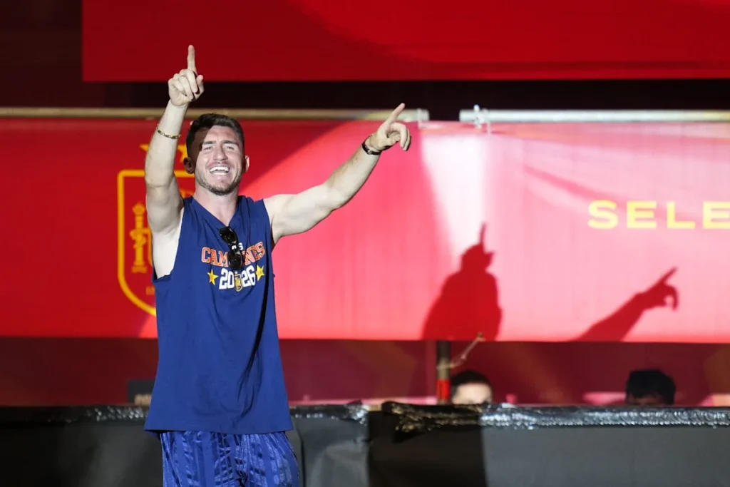 Real Madrid make surprise enquiry for Barcelona target as Mourinho pushes for another defender Real Madrid make surprise enquiry for Barcelona target as Mourinho pushes for another defender