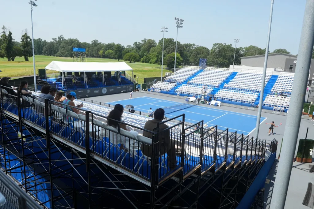 Sixteen-year-old Kristina Liutova advances to Memphis Classic final vs Darja Vidmanova