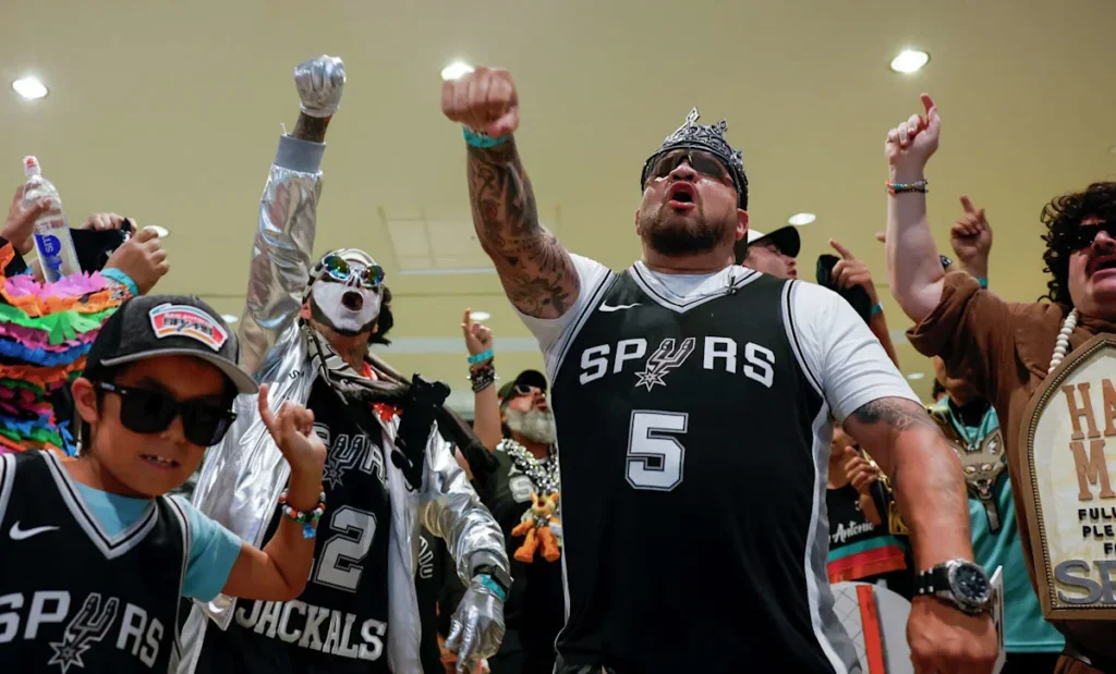 Spurs Jackals to hold auditions as fan group adds 100 members Spurs Jackals to hold auditions as fan group adds 100 members
