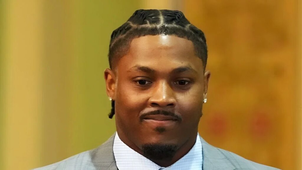 &ldquo;Protect her privacy&rdquo;: Josh Jacobs&rsquo; ex-girlfriend makes major move 5 days after Packers RB pleaded no contest to misdemeanor charges