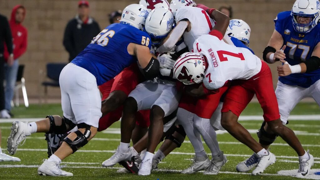 South Dakota State vs Eastern Illinois live updates, score, highlights