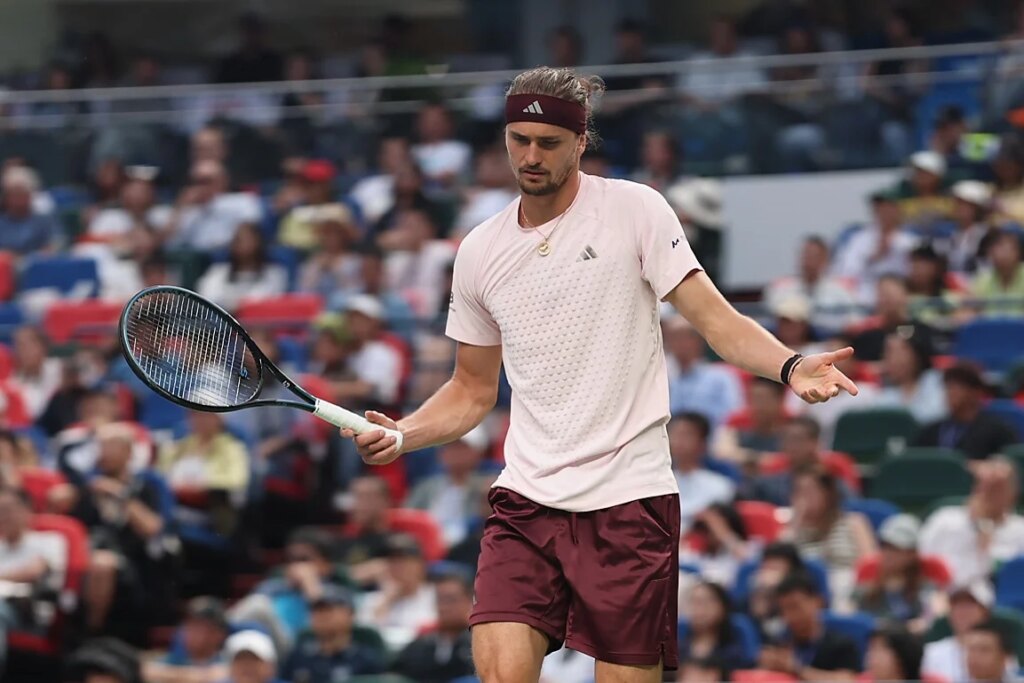 Alexander Zverev set to join Roger Federer and Ivan Lendl on exclusive list when he becomes world number one Alexander Zverev set to join Roger Federer and Ivan Lendl on exclusive list when he becomes world number one