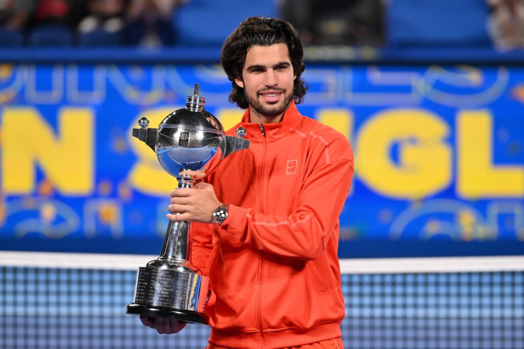 Carlos Alcaraz overtakes one of Andy Murray’s career records after winning the Japan Open title Carlos Alcaraz overtakes one of Andy Murray’s career records after winning the Japan Open title