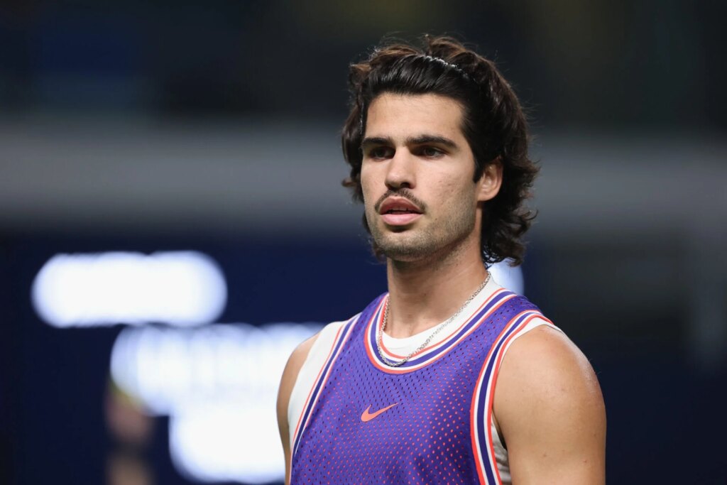 Carlos Alcaraz told to copy Roger Federer after being left frustrated in defeat at the Shanghai Masters Carlos Alcaraz told to copy Roger Federer after being left frustrated in defeat at the Shanghai Masters