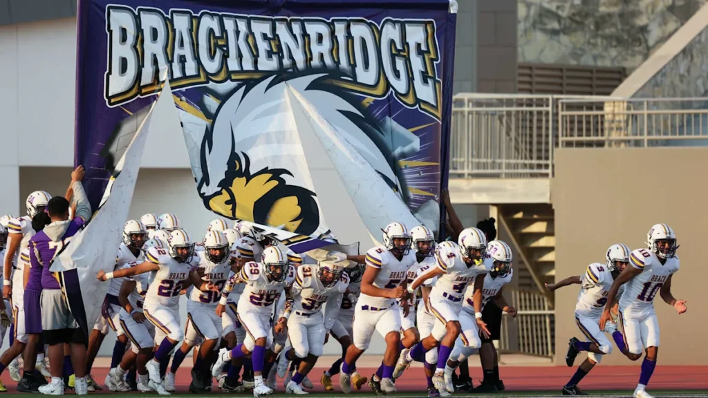 Cruz Castillo’s four touchdown runs spark Brackenridge in win over Lanier San Antonio Express-News