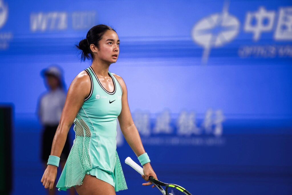 How Iga Swiatek’s decision to end her season early could have impact on Alex Eala’s 2026 campaign How Iga Swiatek's decision to end her season early could have impact on Alex Eala's 2026 campaign