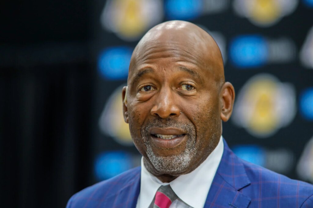 LA Lakers player reminds me of Michael Cooper, says James Worthy, ‘I didn’t know…’ LA Lakers player reminds me of Michael Cooper, says James Worthy, 'I didn't know...'