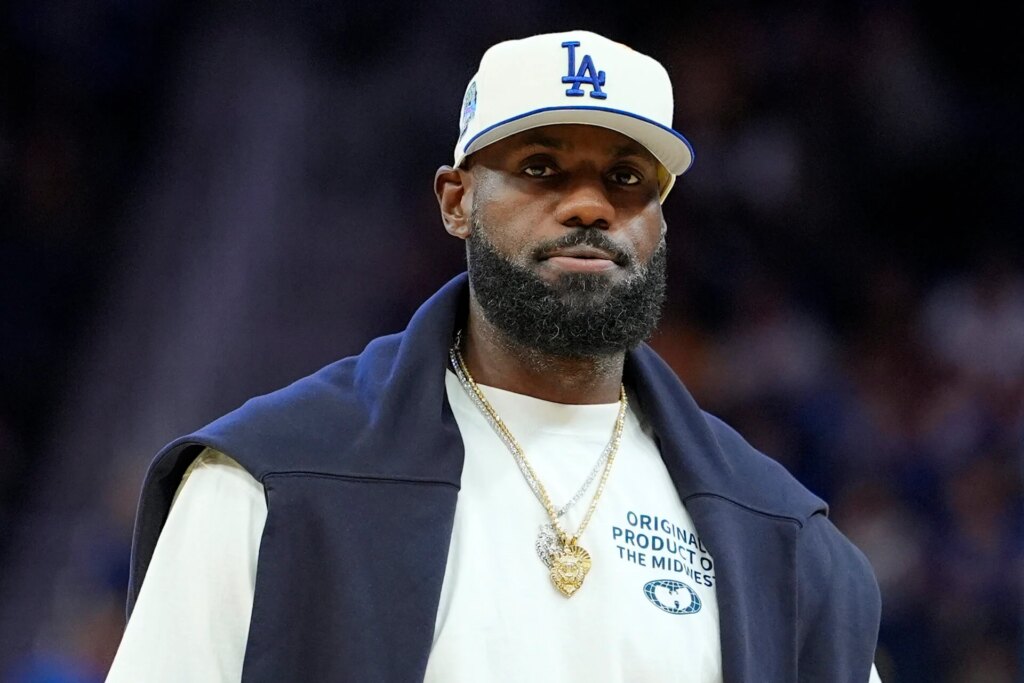 LA Lakers set up to avoid post-LeBron James curse: What happened to the Heat and Cavaliers LA Lakers set up to avoid post-LeBron James curse: What happened to the Heat and Cavaliers
