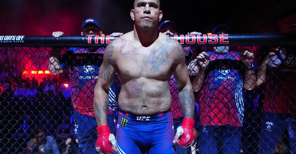 Sergei Pavlovich opens as betting favorite over Alex Pereira at UFC 335